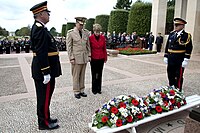 La plate-forme entre les loggias est pavée de galets recueillis sur la plage d'Omaha beach.