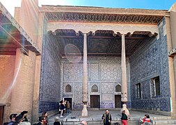 Mezquita en el Kuhna Ark- Jiva (Uzbekistán).jpg