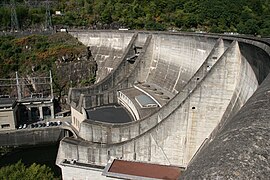 Vue latérale du barrage.