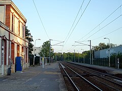 Les quais en direction de Paris.