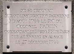 Plaque au n°12 rue de l'Abbé-de-L'Épée, où le « colonel Fabien » a son quartier général en août 1944.
