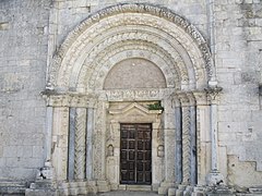 Portal de la iglesia de Santa Sabina en Marruvio