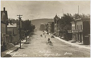Avenue Maple, Megantic, carte postale, vers 1914.
