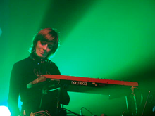 Giraudy playing keyboards in London at the nightclub "Heaven" in February, 2008