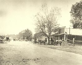 Il Pozo Saloon (a destra) a Pozo, California. Costruito nel 1858.