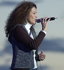 Coolidge performing at an outdoor concert in Seattle in September 2002