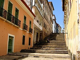 Escalier et maisons de la rue Humberto de Campos.