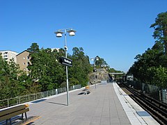 Eastern end of station, 2006