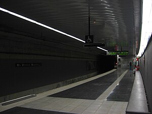 Platform at Casa de l'Aigua station