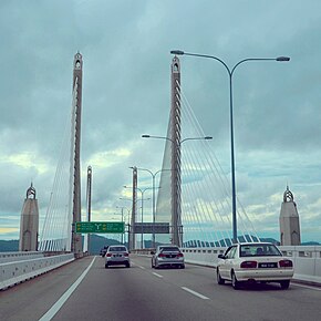 Cmglee Penang Second Bridge main span.jpg