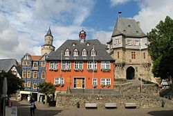 Rathaus, entrance to the castle and Hexenturm