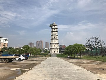 「全楚文峰」青雲塔