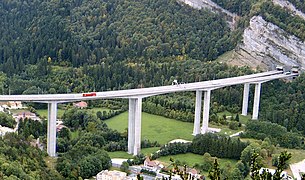 楠蒂阿高架桥（法语：Viaduc de Nantua）