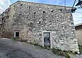 Edificio storico nella contrada Mezzavilla