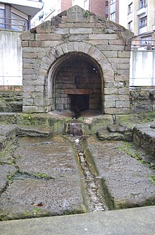 Fuente de la Foncalda. Vista frontal.