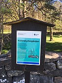 Informationstavla vid kolerakyrkogården.