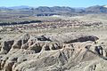 Il corso del Mojave (asciutto in estate) attraversa i sedimenti del lago Manix