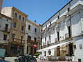 L'incrocio con piazza Mazzini e via Giovanni Maria Angioy, da dove si scende venendo da piazza Sebastiano Satta