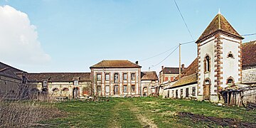 Ferme ancienne à la Postolle.