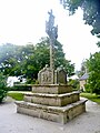 Langolen : le calvaire de l'enclos paroissial (XVe siècle).