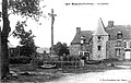 Beignon ː le calvaire du bourg au début du XXe siècle (carte postale Mary-Rousselière).