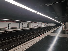 Image illustrative de l’article Fondo (métro de Barcelone)