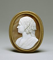 Cameo brooch