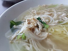 Giseu-myeon (shredded chicken soup)