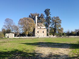 Vue distante de la mosquée depuis l'ouest.