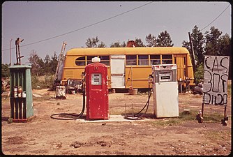 Cut-rate gas station operates out of bus