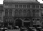 Unter den Linden 35 (früher: Nr. 22) Blick auf den Eingang der Passage mit Passage-Lichtspiele