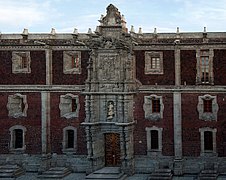 Fachada del Antiguo Colegio de San Ildefonso, hoy sede del Museo de la Luz