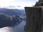 Preikestolen med Lysefjorden i bakgrunden, sett mot sydväst