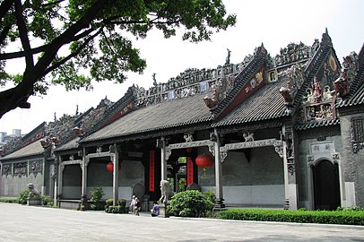 L'Accademia del clan Chen a Guangzhou, esempio classico di architettura Lingnan.