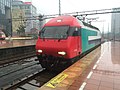 Image 21正在广州东站调度的Re460型电力机车，负责牵引九广通列车（摘自铁路机车）