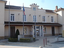 The town hall in Toussieu