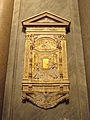 サンタ・マリア・イン・トラステヴェレ聖堂、中央の金板部分に油噴出を記念する“OLEA SANCTA”