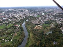 Survol de la commune en mongolfière.