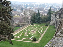 Le labyrinthe végétal des jardins de l'évêché.