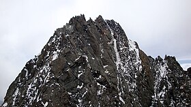 Vue du sommet du mont Brouillard depuis le col Émile Rey.