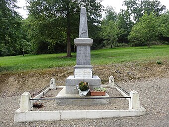 Le monument aux morts.