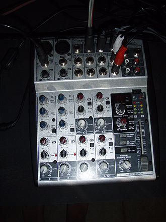 A Behringer Eurorack UB1002FX