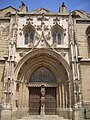 « Porte juive » avec le tympan de la Sainte Trinité (XVIe siècle)