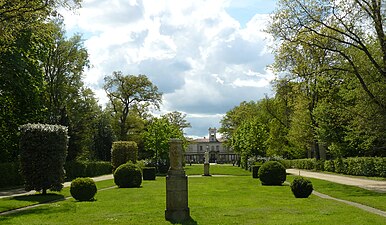 Allée d'accès à la villa Lemot.