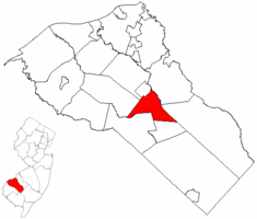 Location of Glassboro in Gloucester County highlighted in red (right). Inset map: Location of Gloucester County in New Jersey highlighted in red (left).