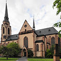 Katholische Pfarrkirche St. Mauritius und Kreuz