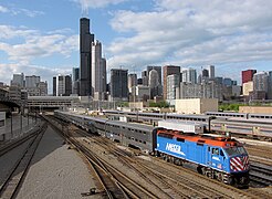 Un train Metra quittant Chicago.