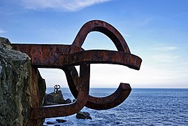 Les Peine del viento sculptures d'Eduardo Chillida à Saint-Sébastien (baie de la Concha)