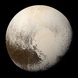 Fotografija Plutona u gotovo stvarnoj boji koju je snimila sonda New Horizons 14. srpnja 2015.