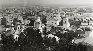 Vue générale du monastère de l'Ascension Florivski classée[3] au xixe siècle vu de la colline Zamkova Hora.